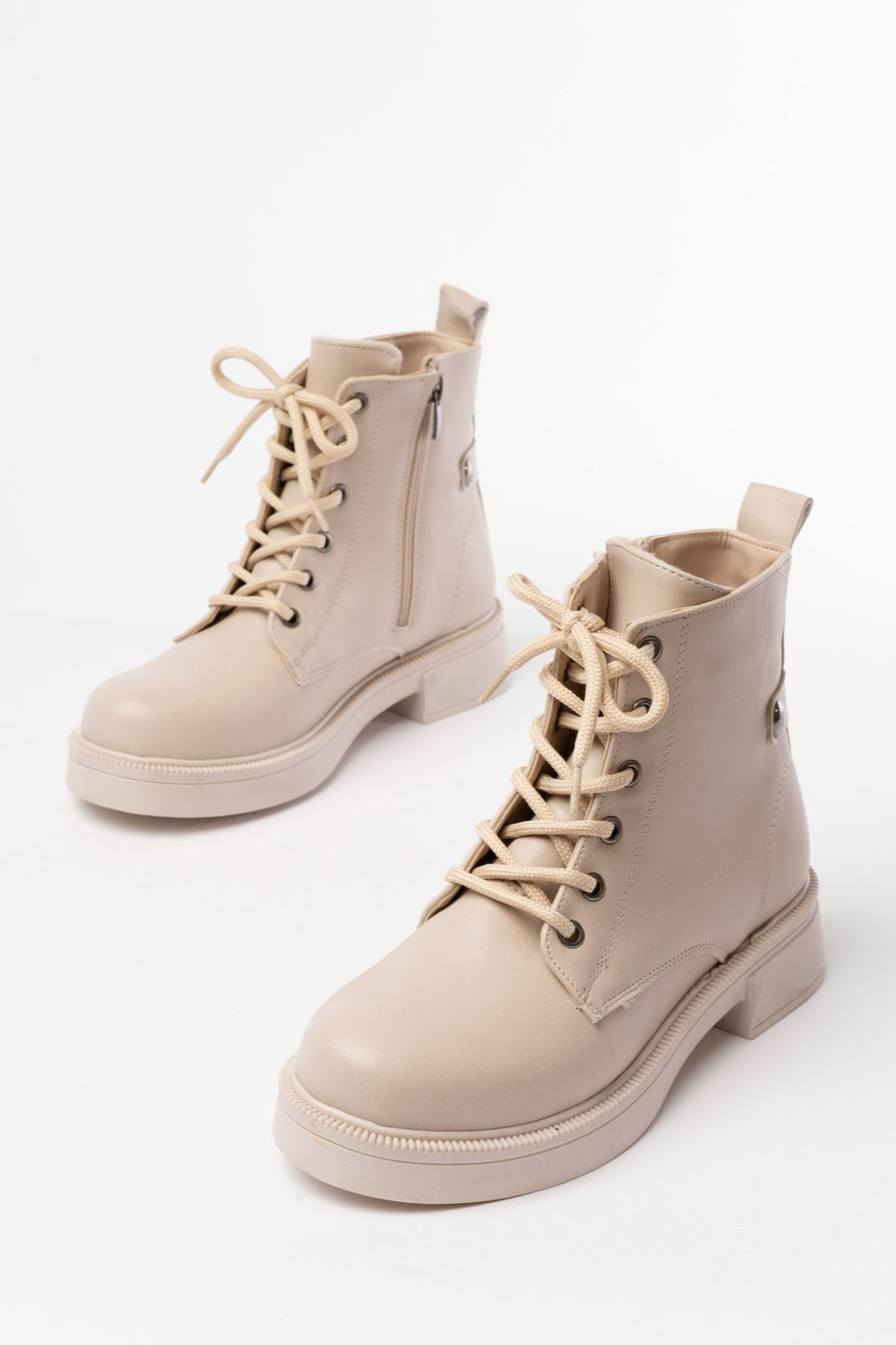 Lauran Bej Bağcıklı Fermuarlı Kadın Bot