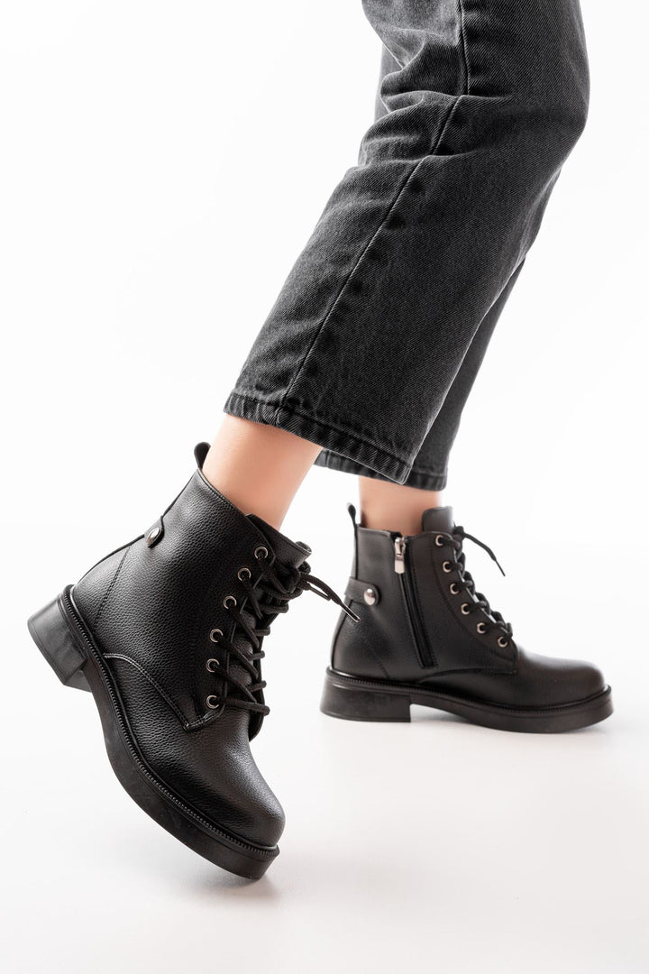 Lauran Siyah Galata Bağcıklı Fermuarlı Kadın Bot