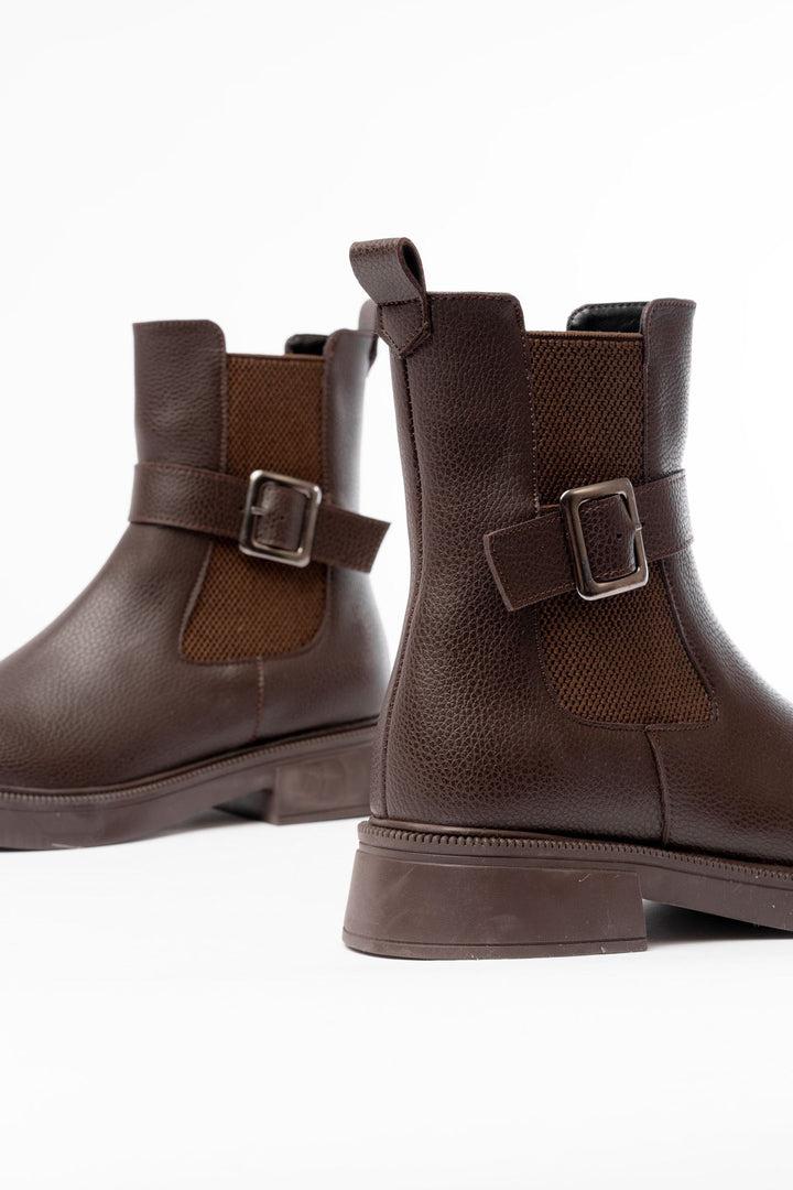 Parlina Kahverengi Toka Aksesuarlı Lastikli Kadın Bot