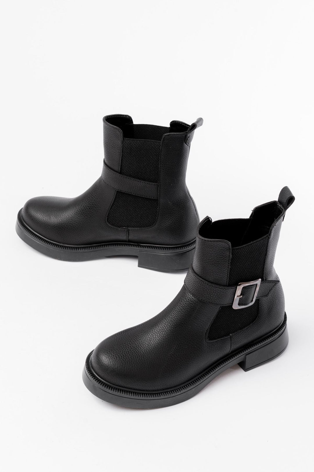 Parlina Siyah Toka Aksesuarlı Lastikli Kadın Bot