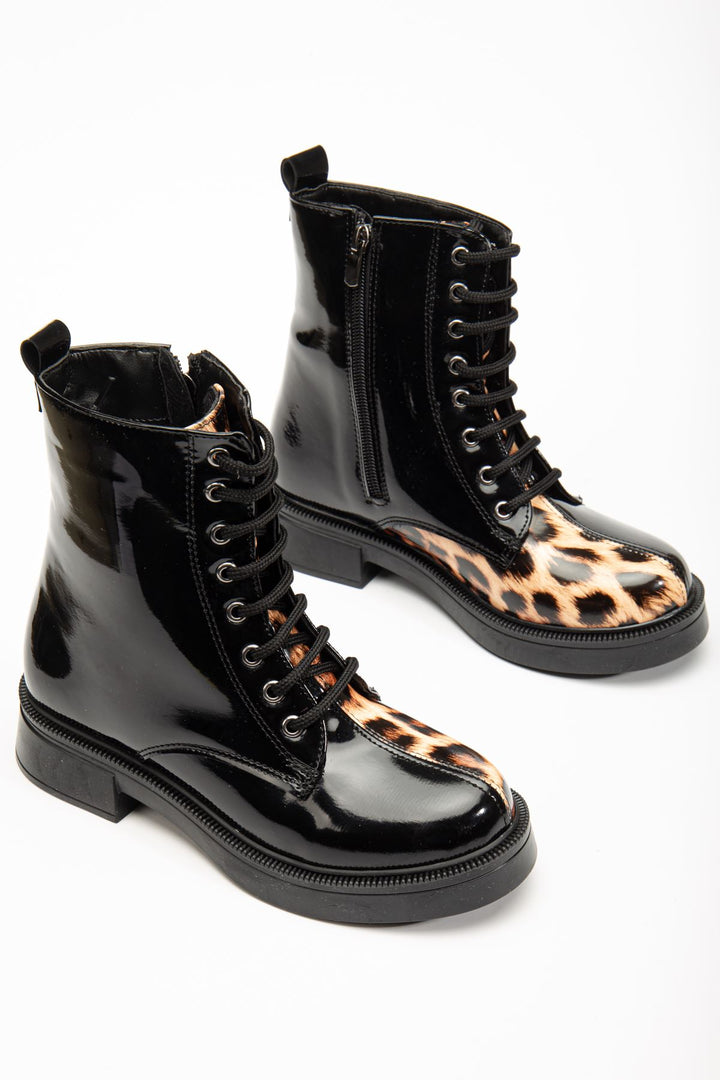 Handes Siyah Rugan Leopar Bağcıklı Fermuarlı Kadın Bot