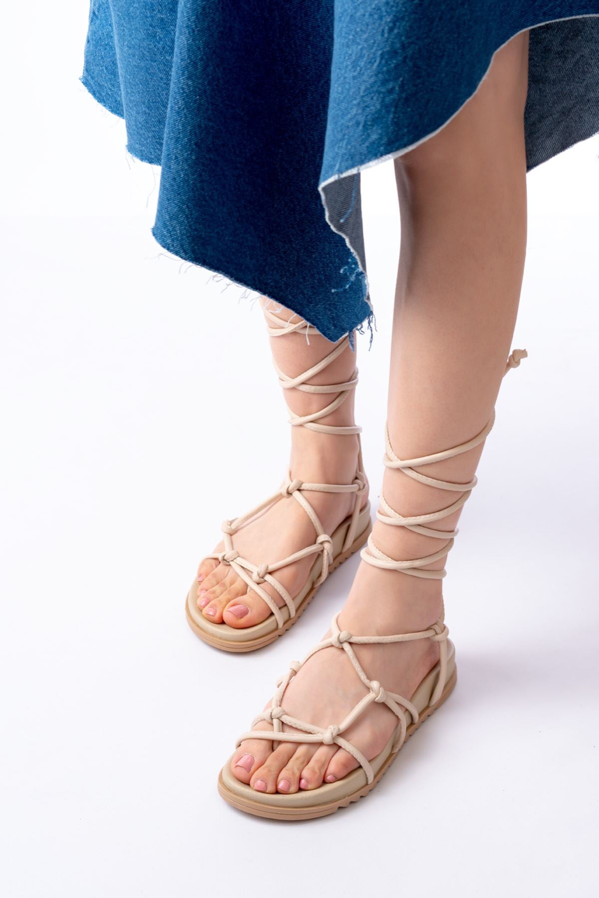 Elgan Bej Bilekten Bağcıklı Kadın Sandalet