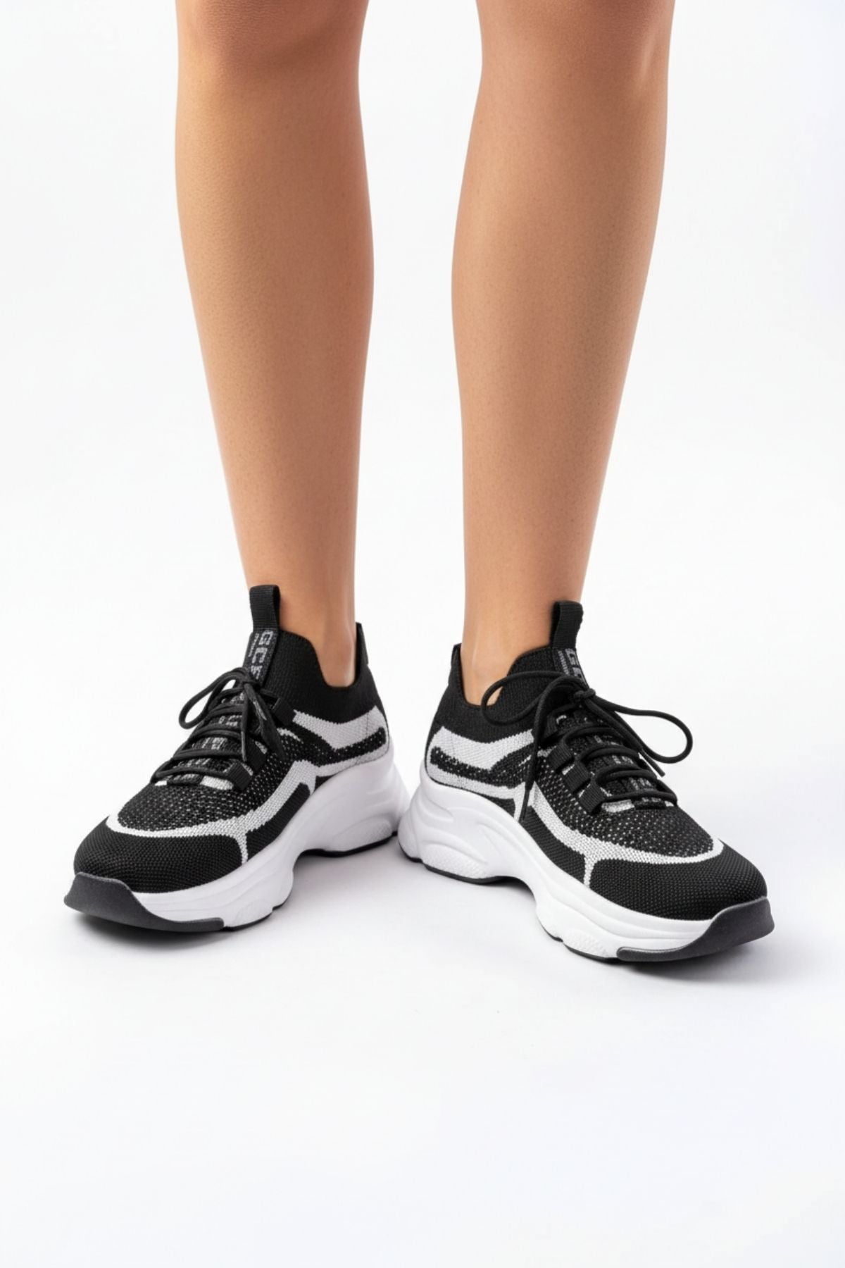 Lungma  Siyah Bağcıklı Fileli Günlük Spor Ayakkabı