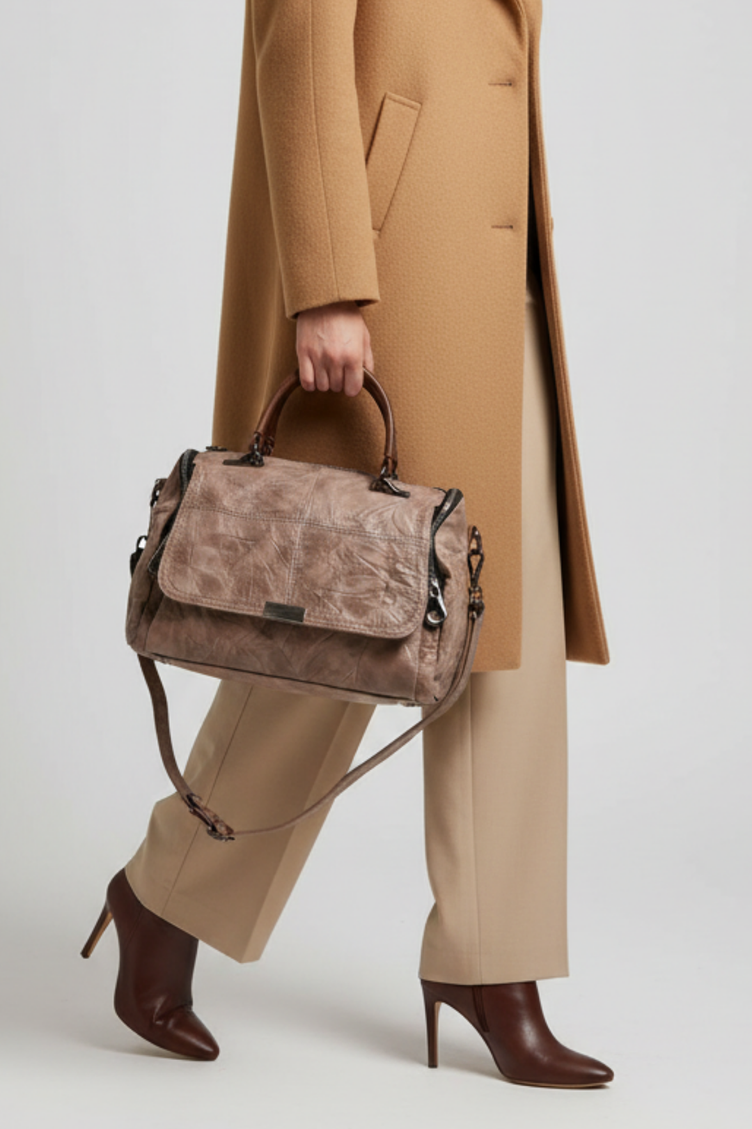 Veznar Kadın Zincir Detaylı El Çantası