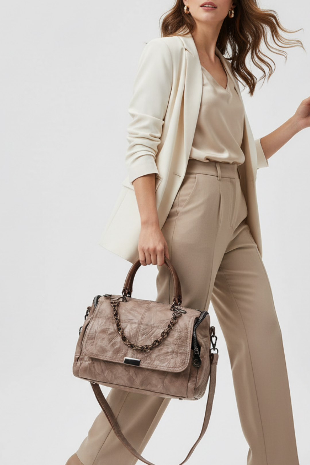 Veznar Kadın Zincir Detaylı El Çantası