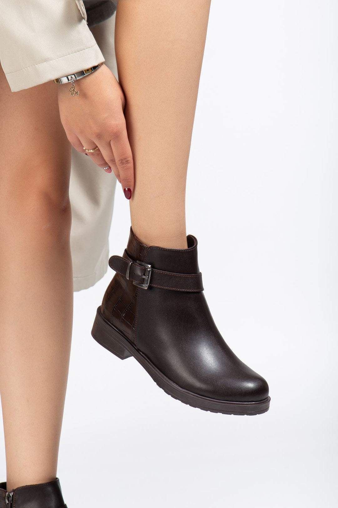 Alena Kahve Kroko Toka Aksesuarlı Fermuarlı Kadın Bot