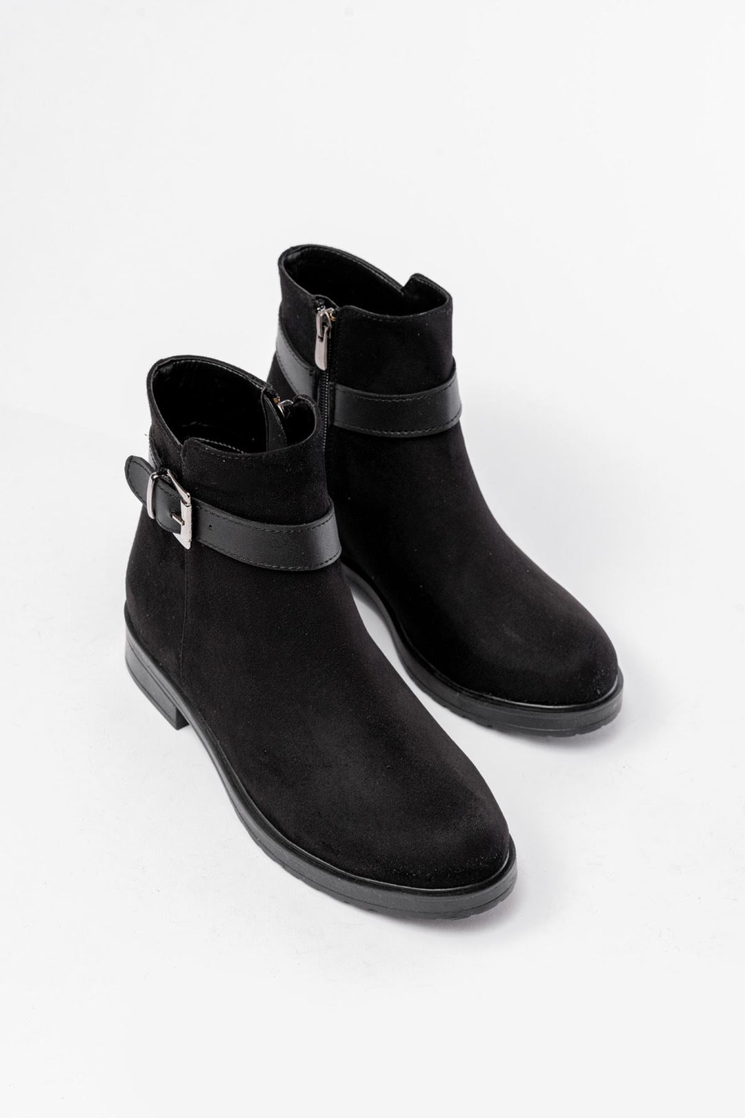 Alena Siyah Süet Toka Aksesuarlı Fermuarlı Kadın Bot