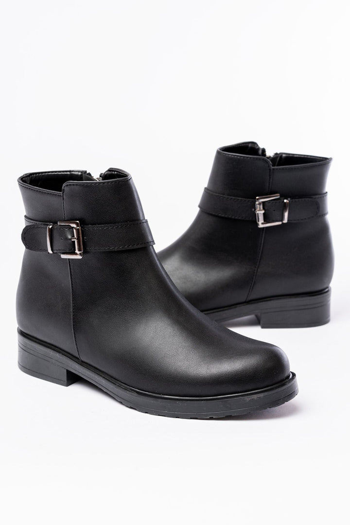 Alena Siyah Toka Aksesuarlı Fermuarlı Kadın Bot