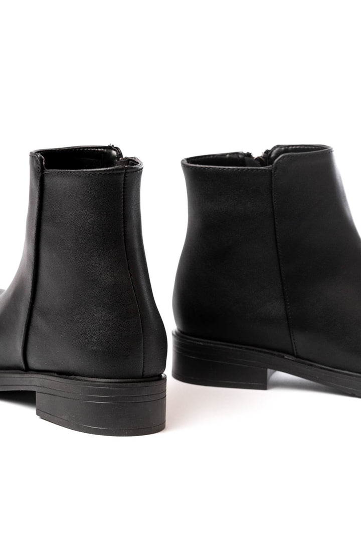 Alena Siyah Fermuarlı Kadın Bot