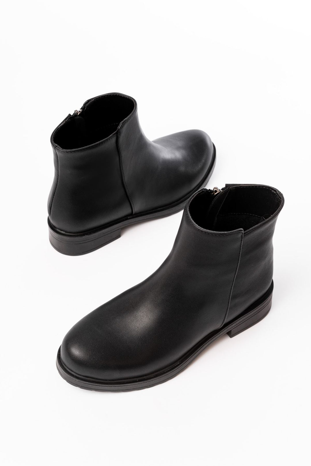 Alena Siyah Fermuarlı Kadın Bot