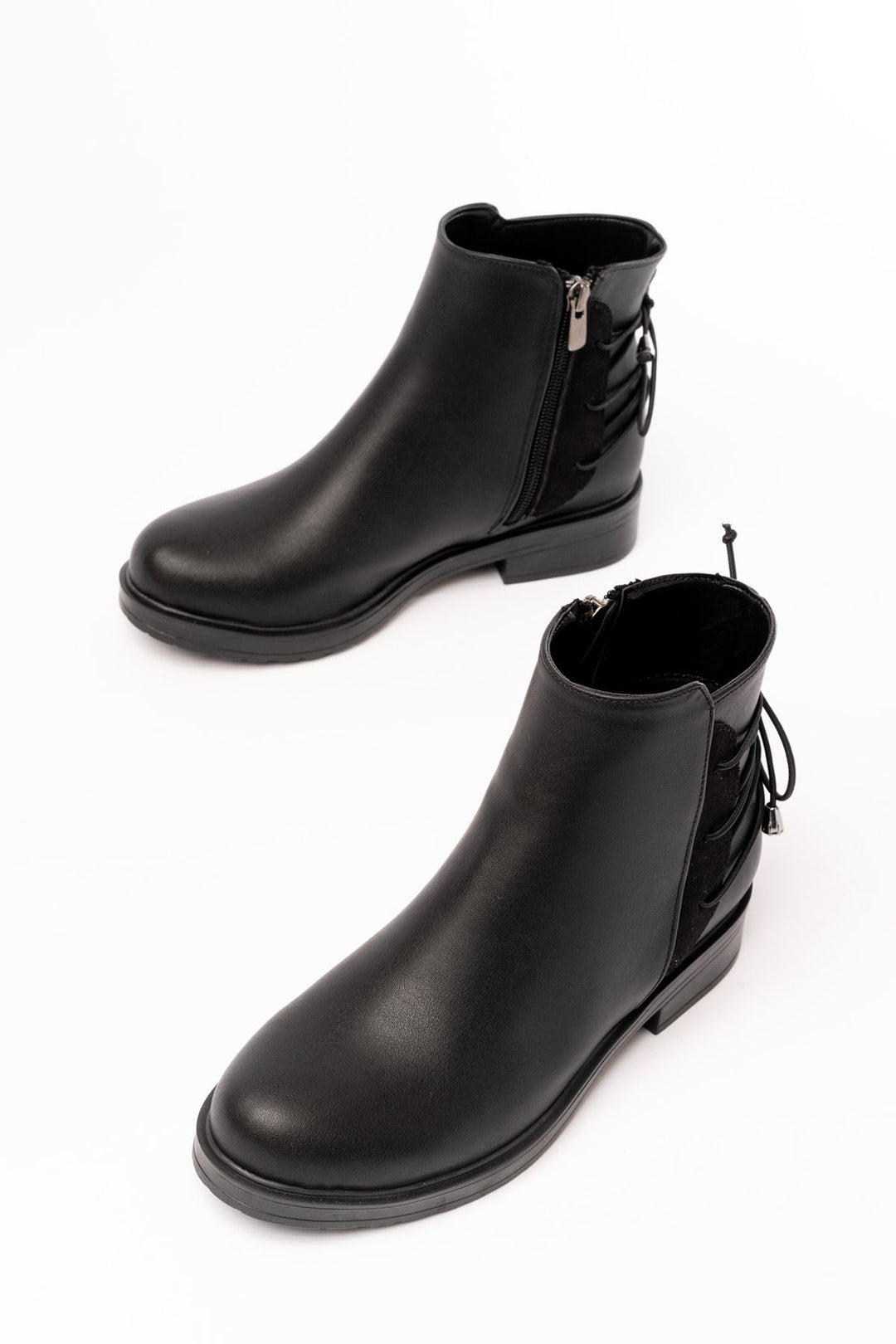 Sankle Siyah Arka Bağcık Aksesuarlı Fermuarlı Kadın Bot