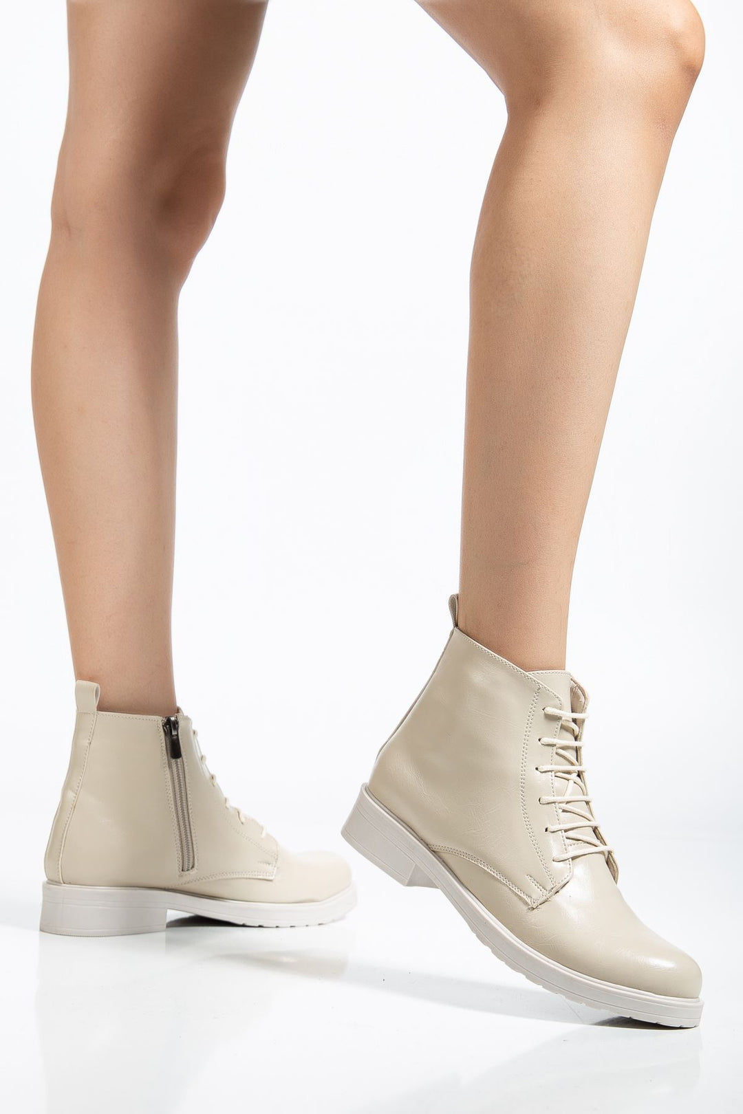 Garsu Bej Yanki Bağcıklı Fermuarlı Kadın Bot