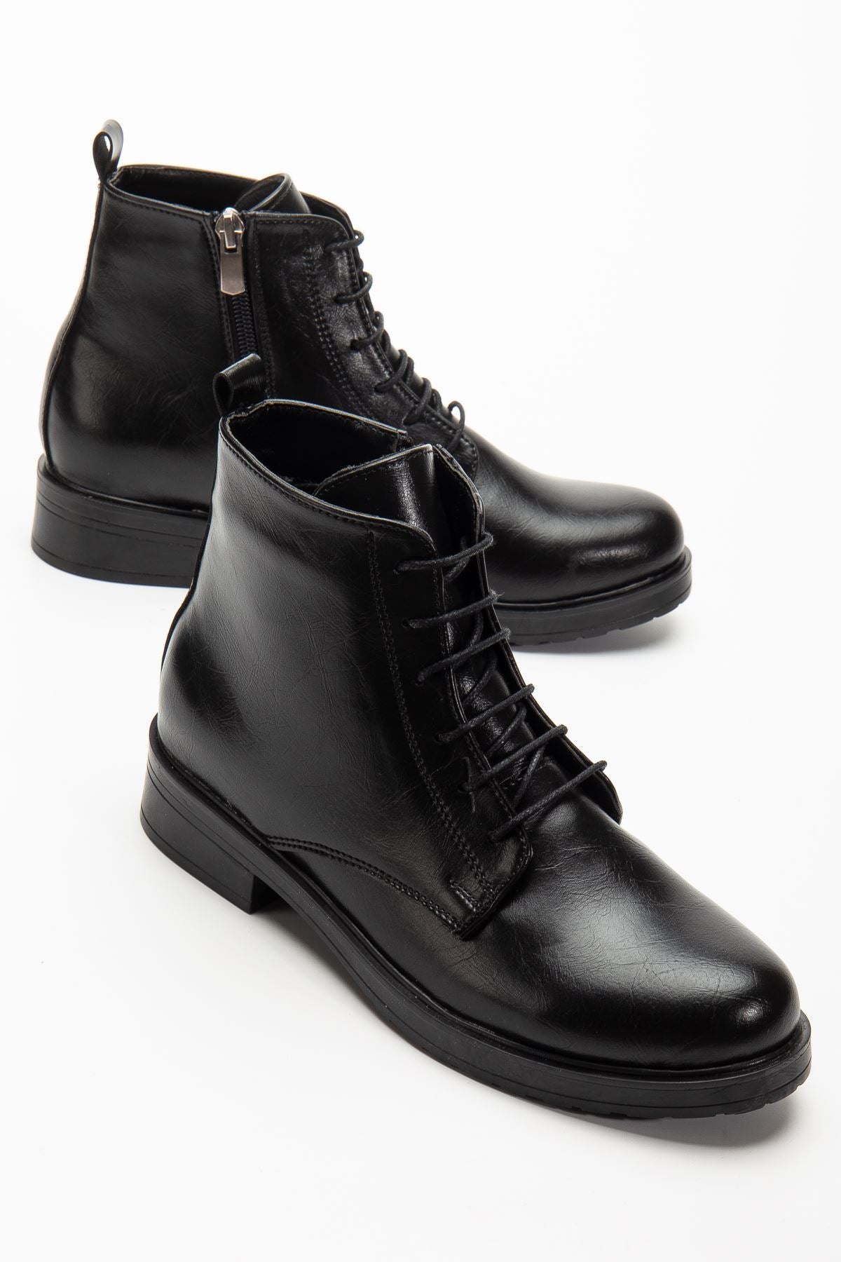 Garsu Siyah Yanki Bağcıklı Fermuarlı Kadın Bot