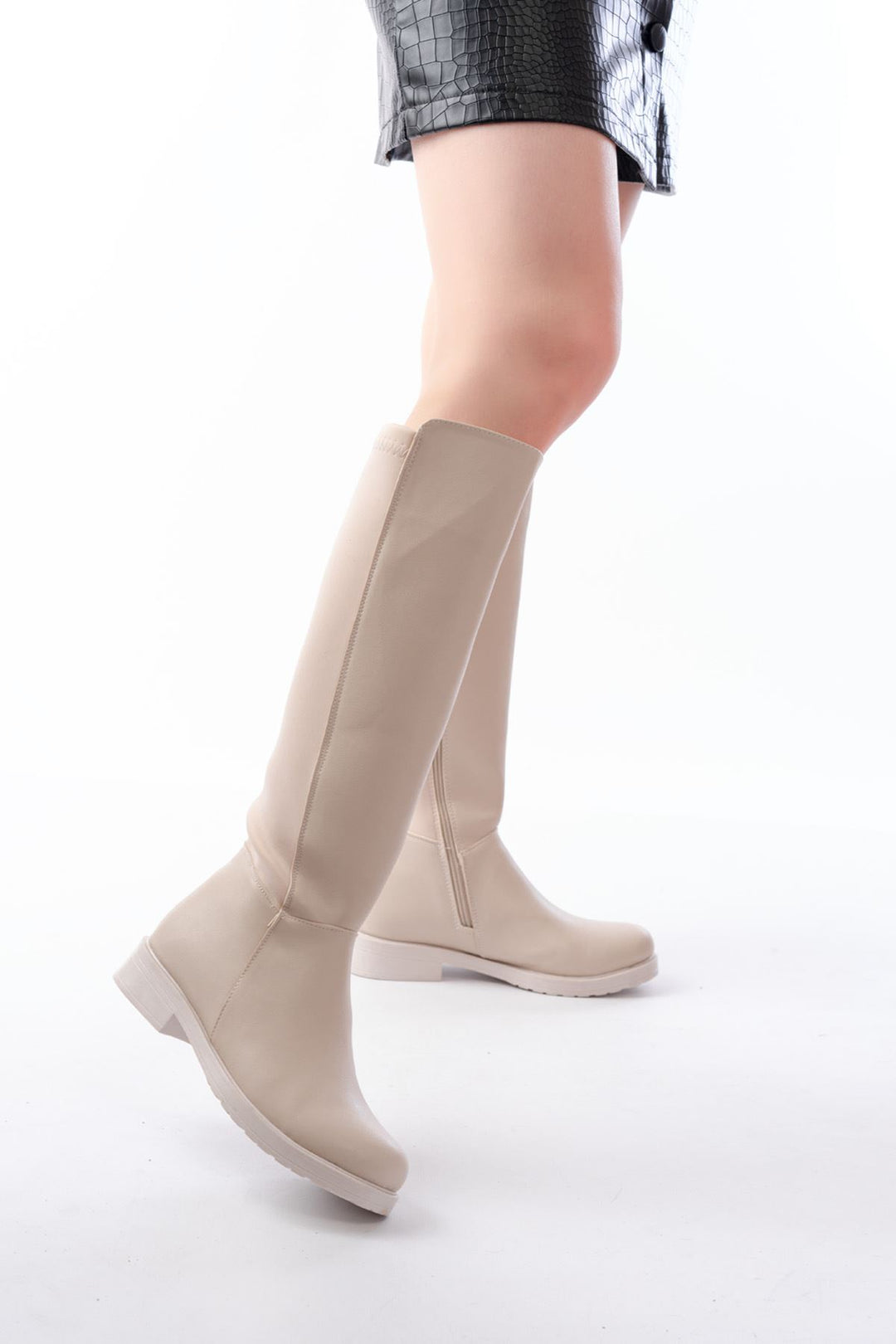 Aslina Bej Arka Streç Fermuarlı Kadın Çizme