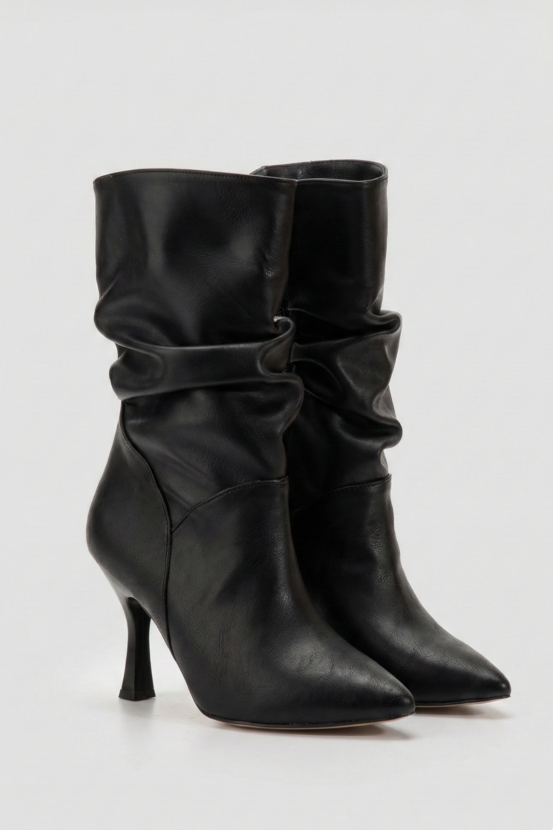 Admete Kadın Siyah Körüklü Yüksek İnce Topuklu Bot