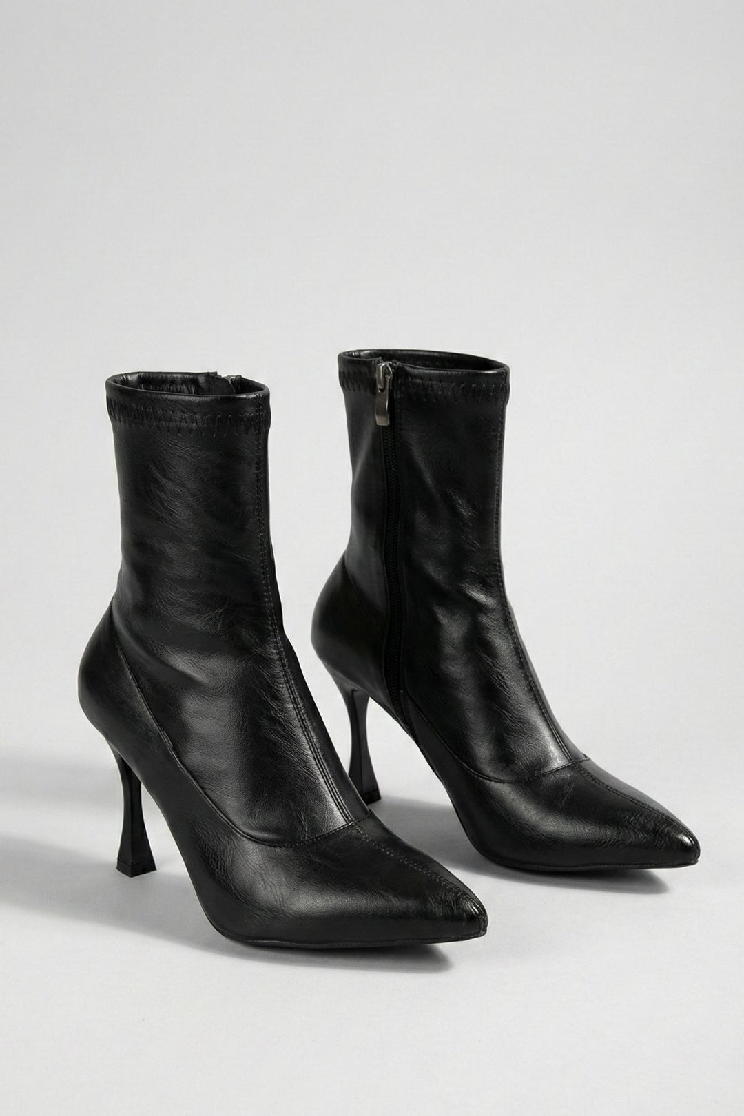 Orjen Kadın Siyah Streç Detaylı Topuklu Bot