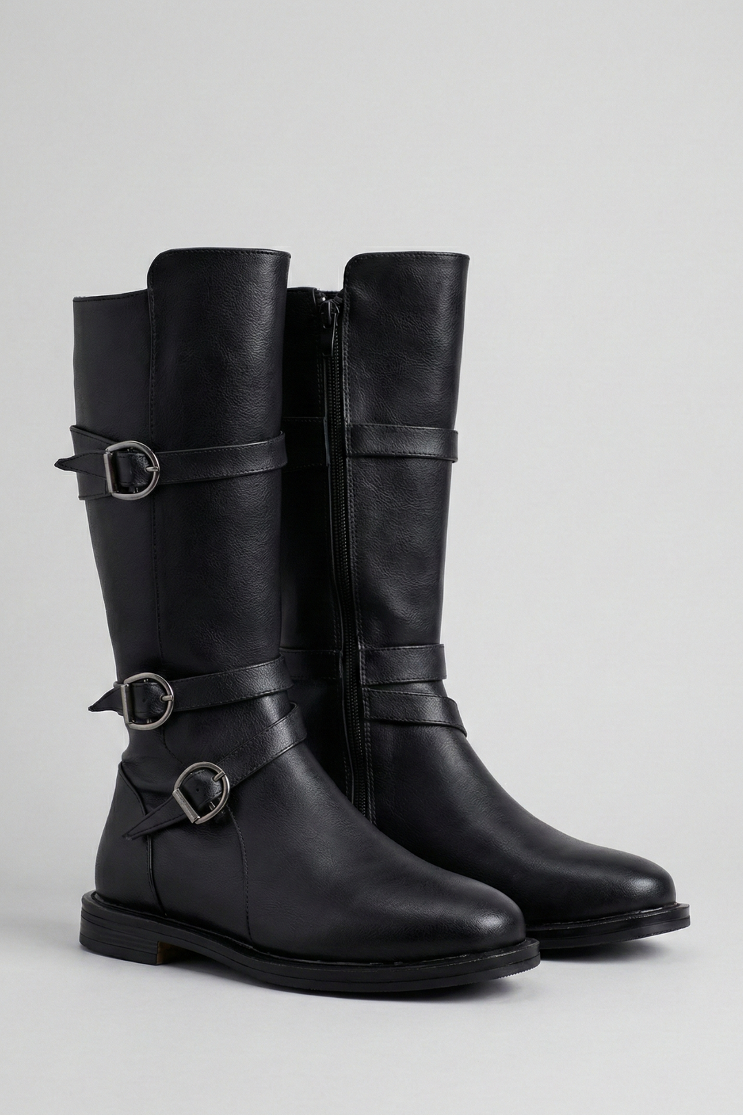 Berre Kadın Toka Detaylı Siyah Çizme