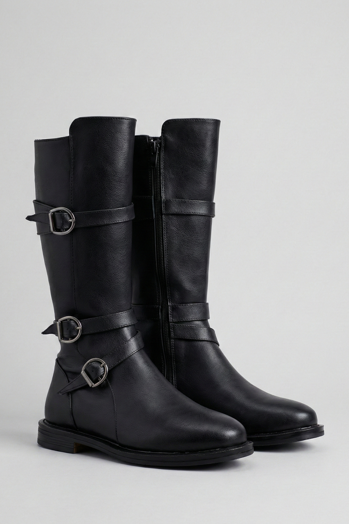 Berre Kadın Toka Detaylı Siyah Çizme