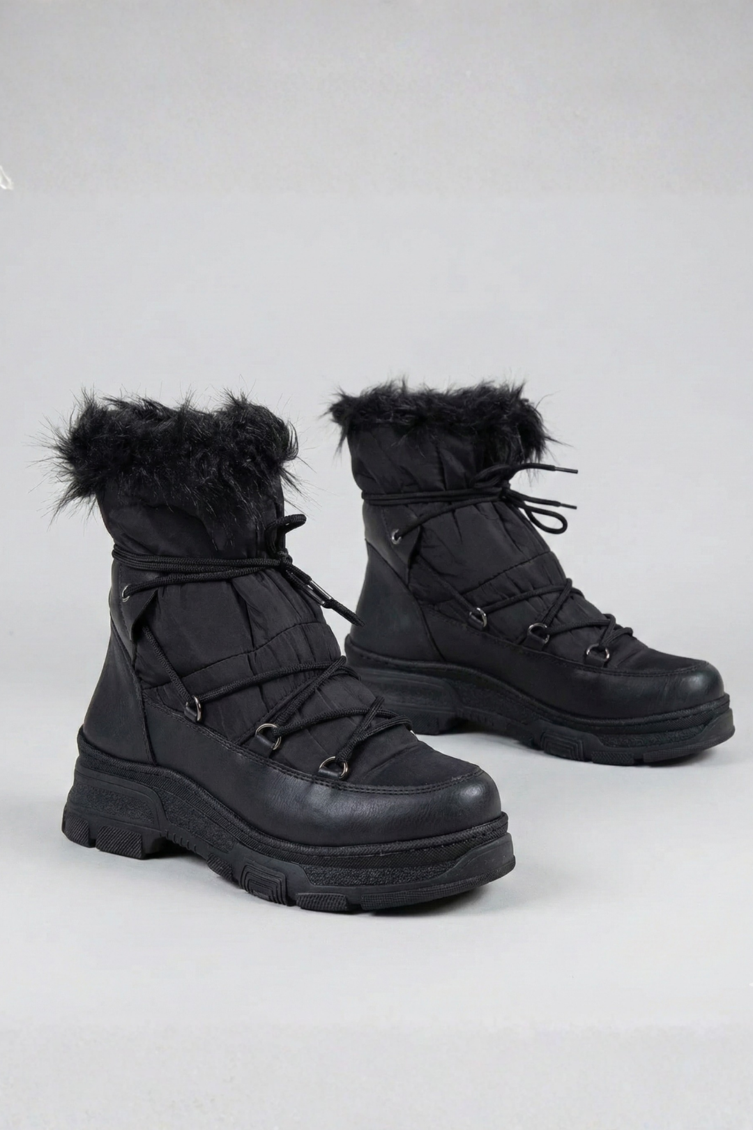 Bolna Kadın Yüksek Kalın Astarlı Hafif Tüylü Şık Kışlık Mat Siyah Bot