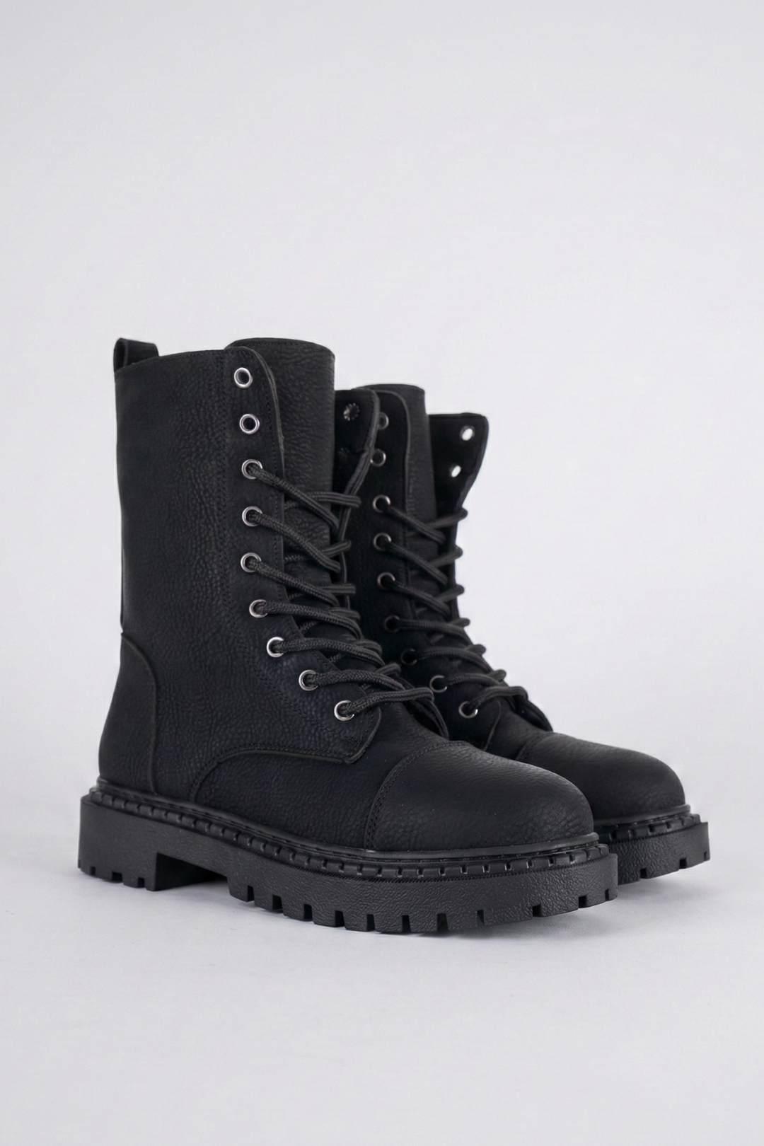 Rocco Kadın Kalın Tabanlı Siyah Postal Bot