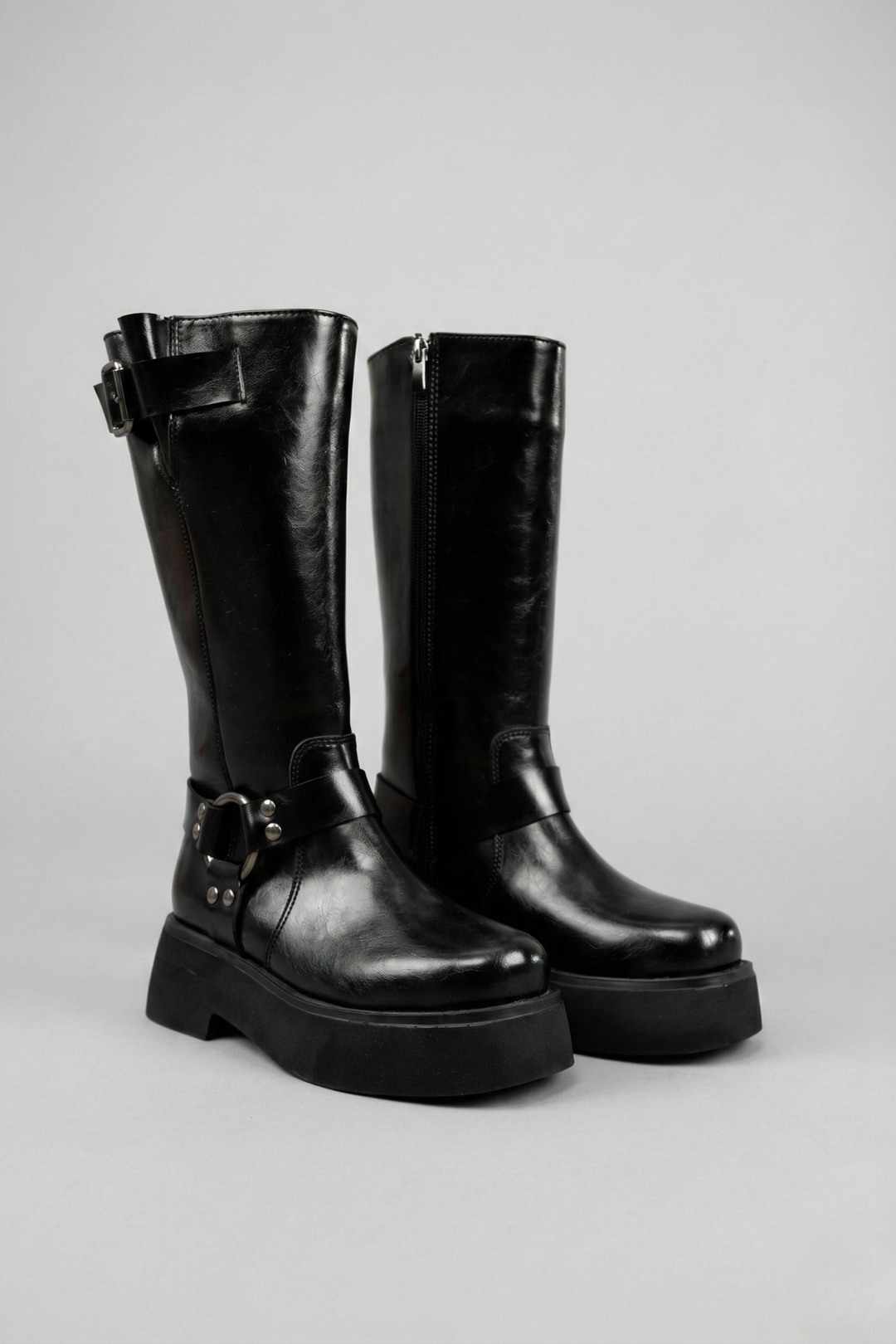 Fasmer Kadın Kalın Tabanlı Siyah Çizme