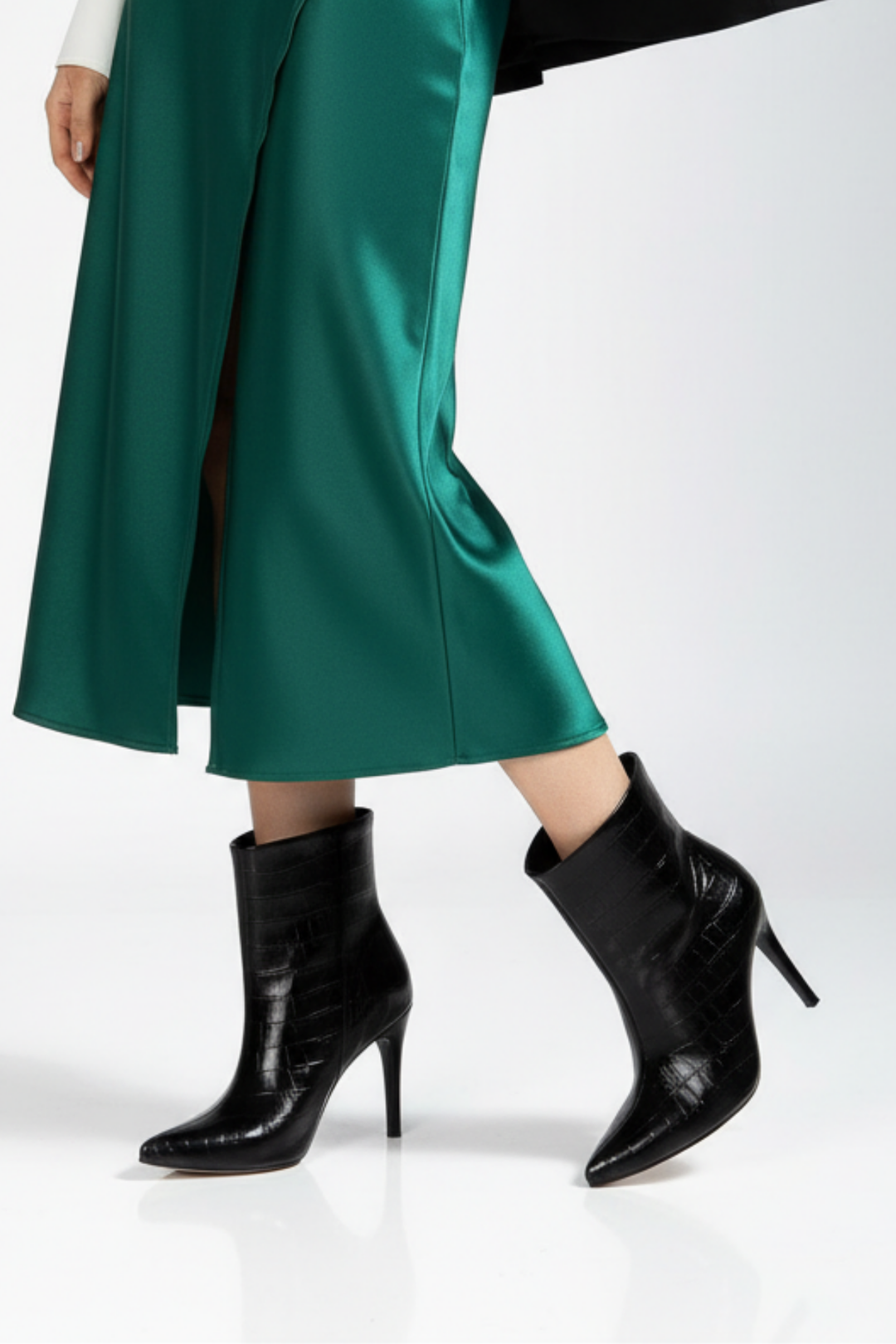 Mirelle Kadın Siyah Kroko Sivri Burun İnce Topuk Bot