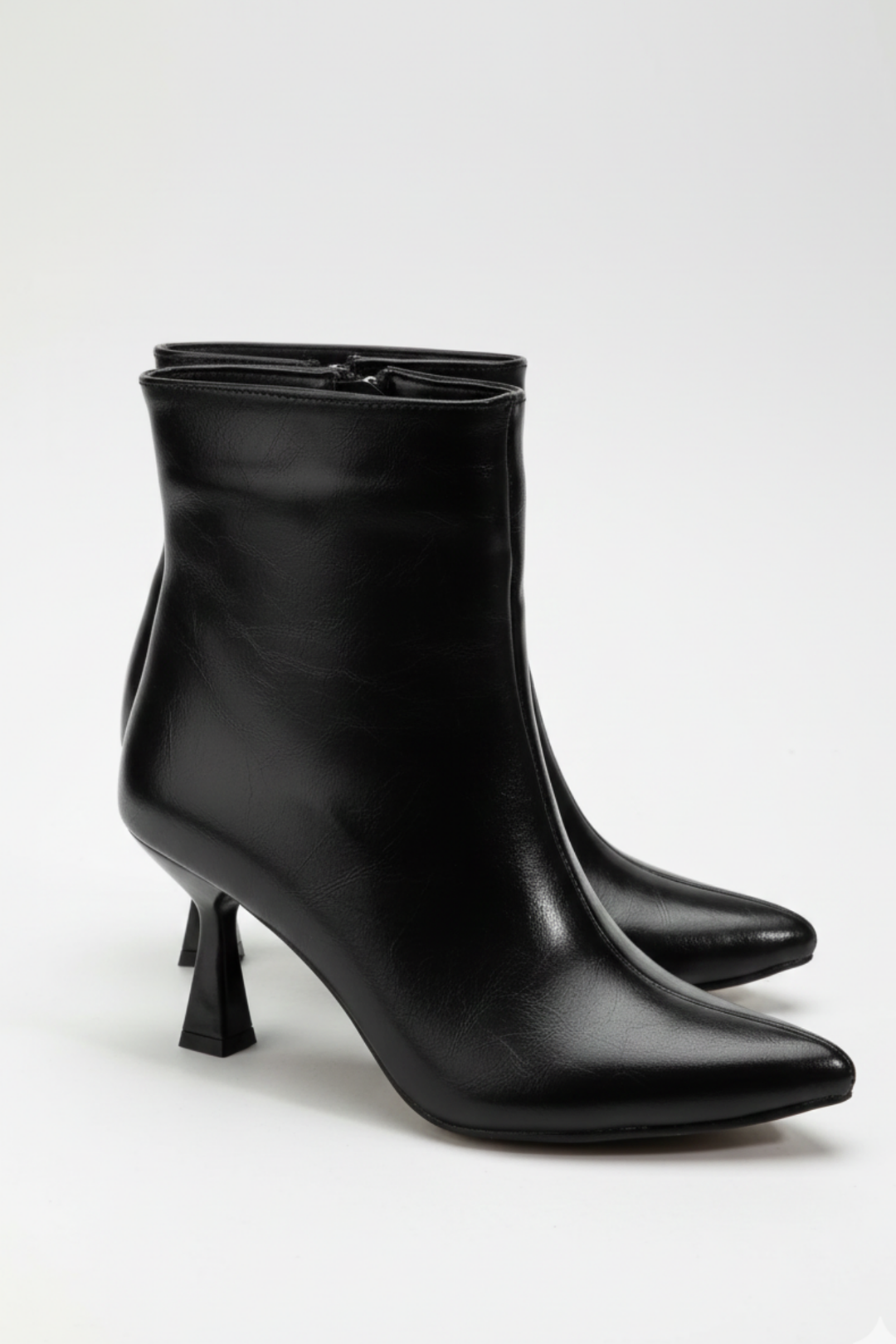 Rosven Kadın Siyah Rugan Kırışık Dokulu Kare Topuk Bot