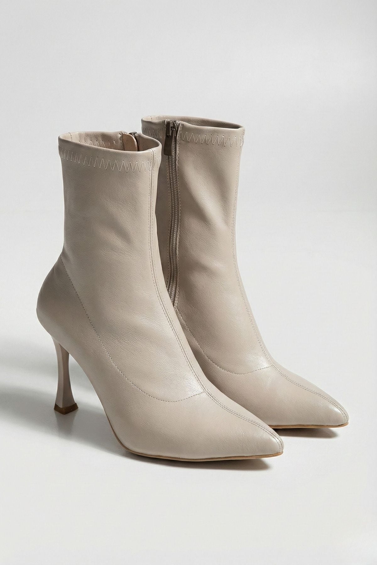 Orjen Kadın Bej Streç Detaylı Topuklu Bot