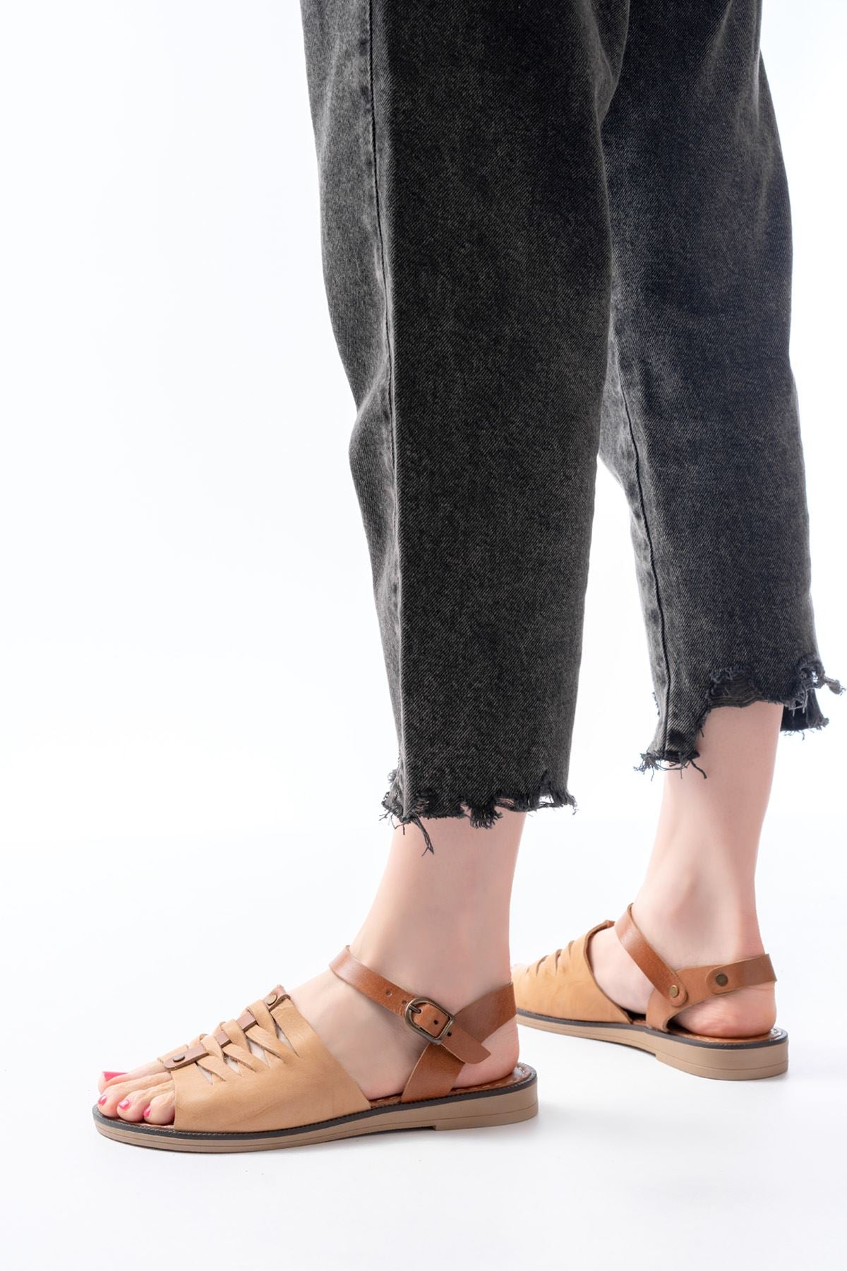 Cynikar Bej Hakiki Deri Kadın Sandalet