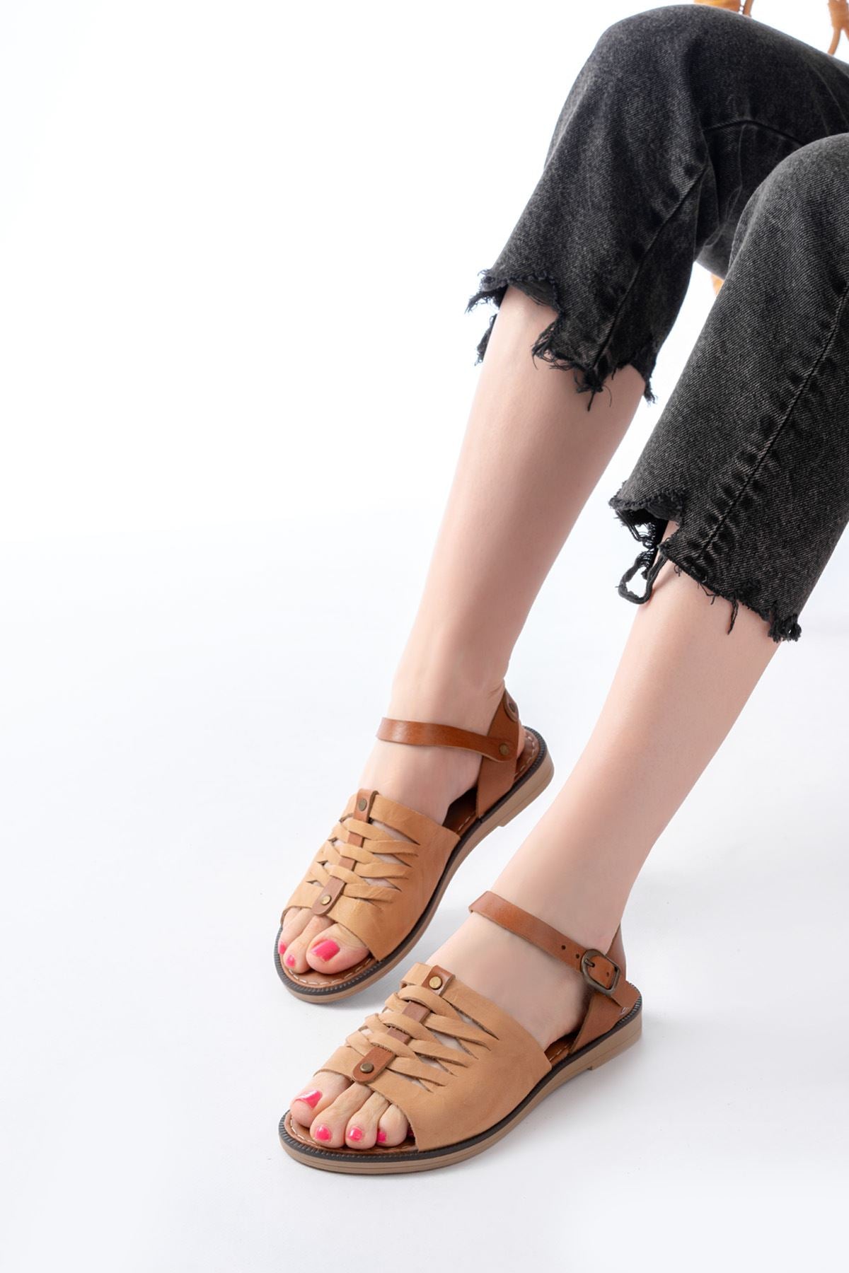 Cynikar Bej Hakiki Deri Kadın Sandalet