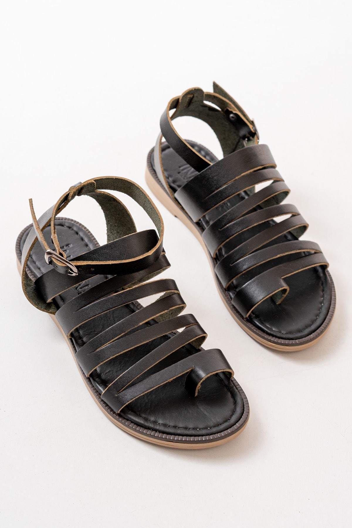 Chemy Siyah Hakiki Deri Kadın Sandalet