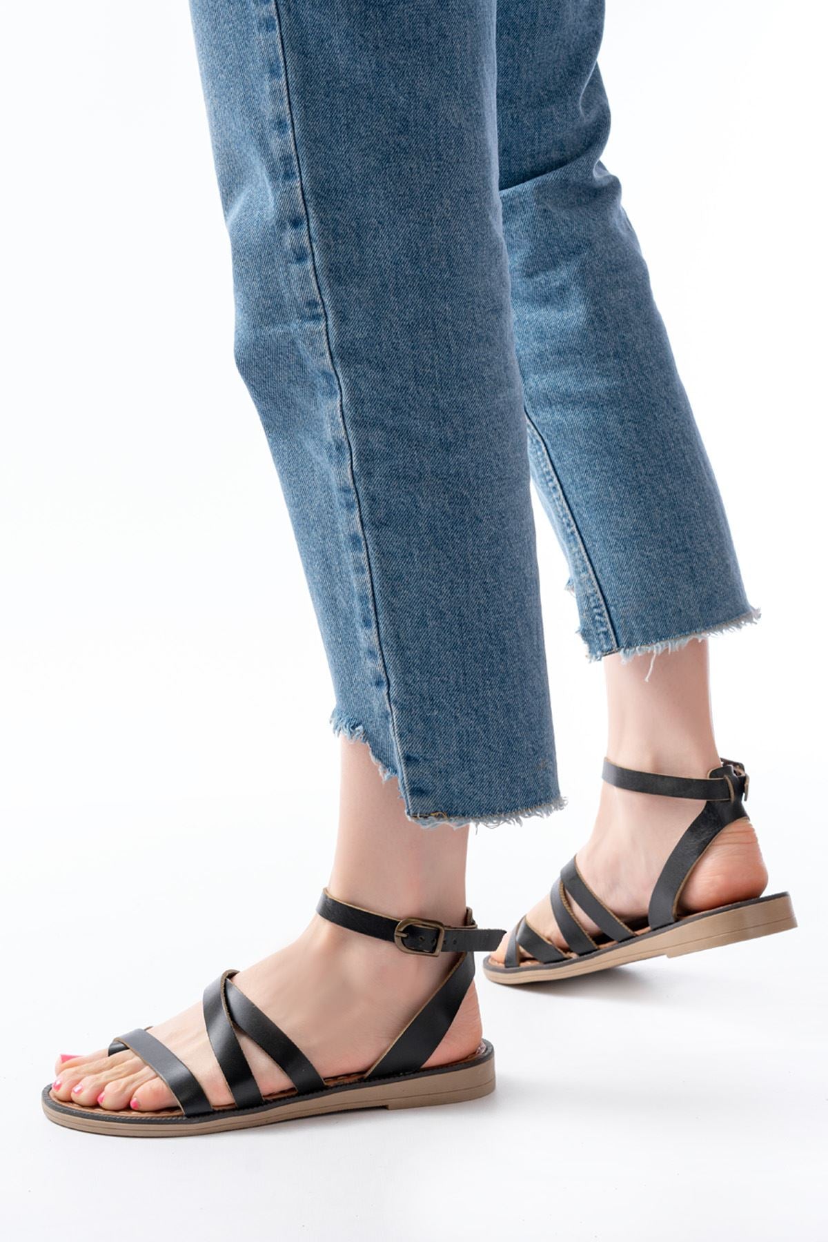 Ginery Siyah Hakiki Deri Kadın Sandalet