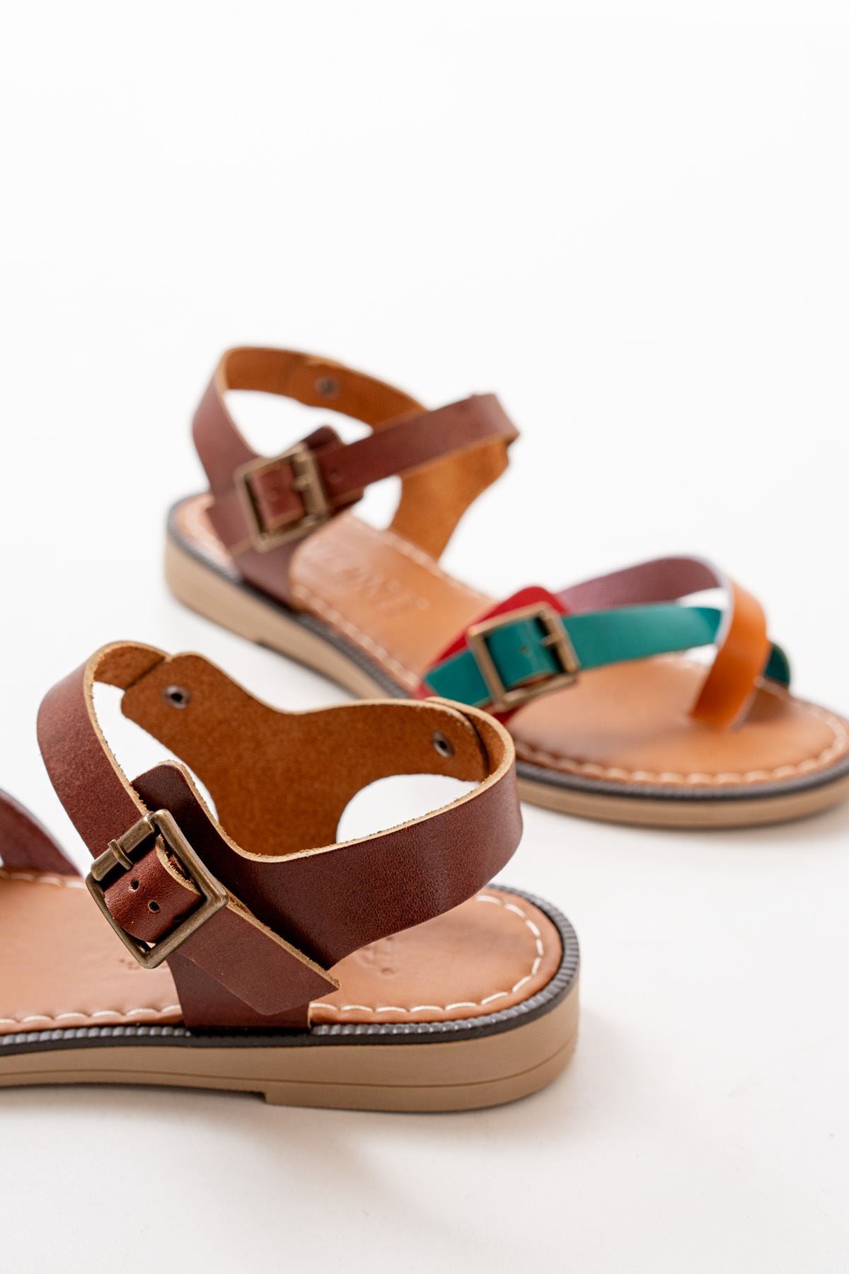 Akdurn Multi Hakiki Deri Kadın Sandalet