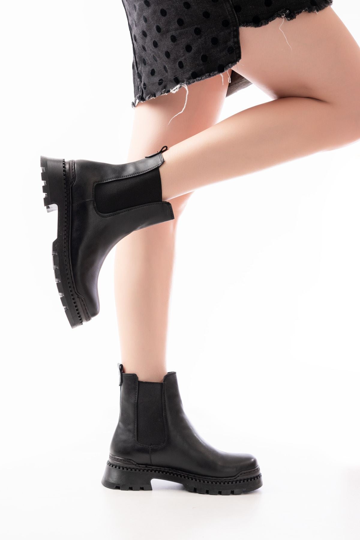 Famen Siyah Lastikli Kadın Bot