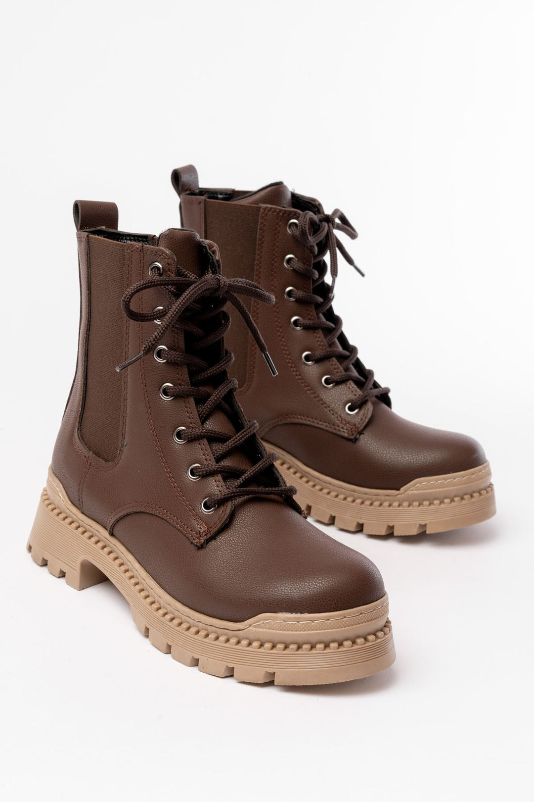 Hendy Kahverengi Düz Topuklu Bağcıklı Lastikli Kadın Bot