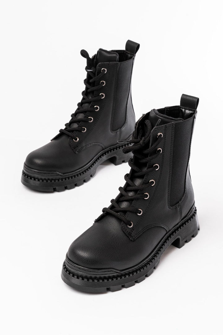 Hendy Siyah Luna Düz Topuklu Bağcıklı Lastikli Kadın Bot