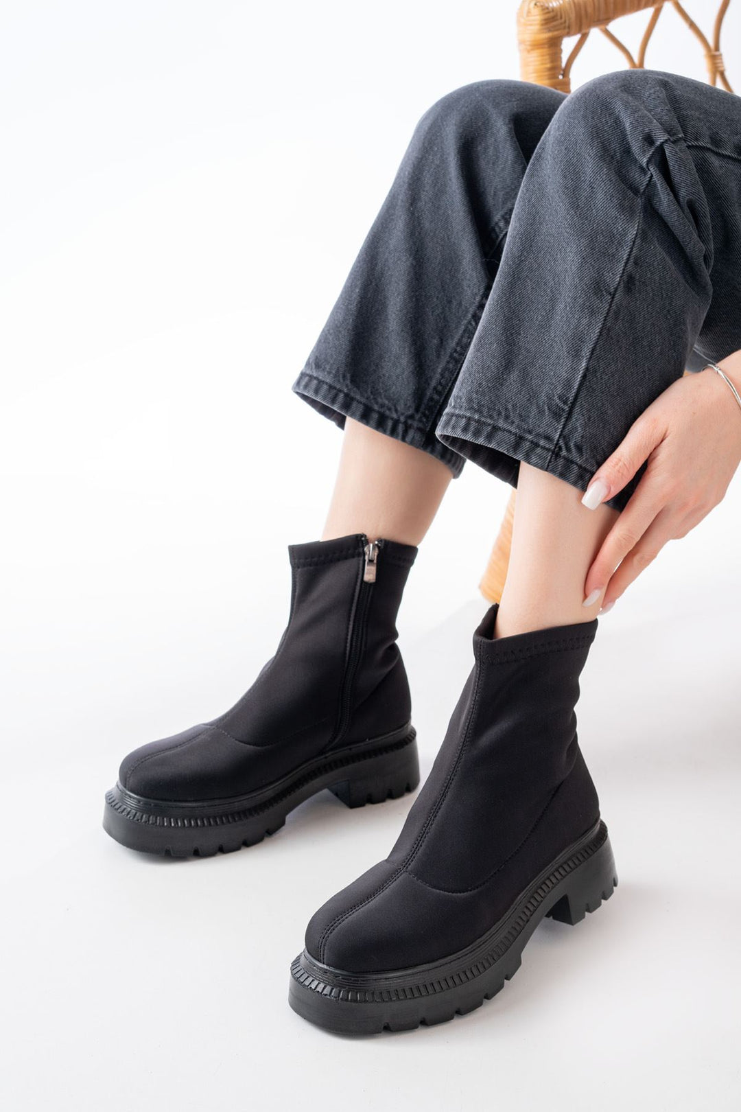 Tancez Siyah Dalgıç Fermuarlı Kadın Bot