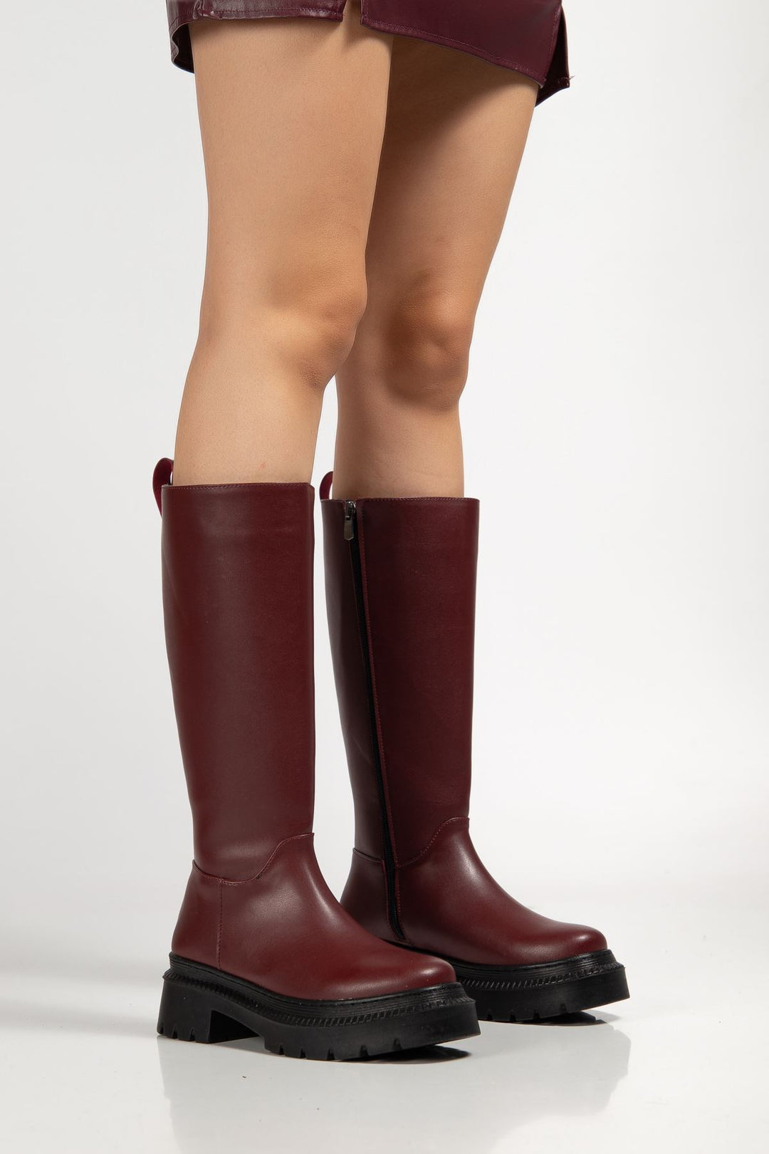 Yenney Bordo Kalın Topuklu Fermuarlı Kadın Çizme
