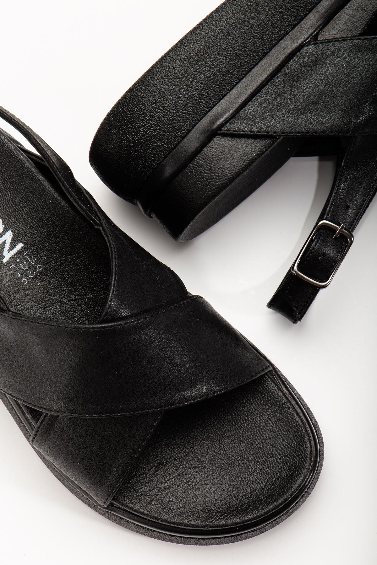 Kasfen Siyah Dolgu Topuk Kadın Sandalet