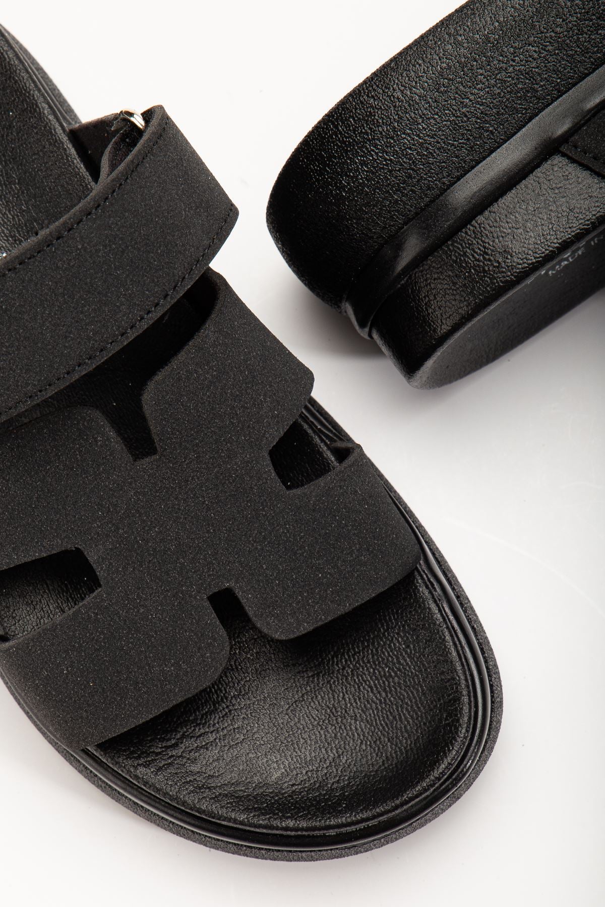 Meyans Siyah Dolgu Topuk Kadın Terlik