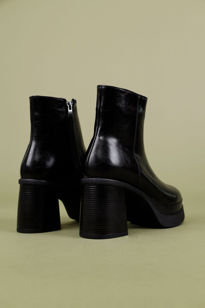 Lavzer Kadın Kalın Topuklu Siyah Bot