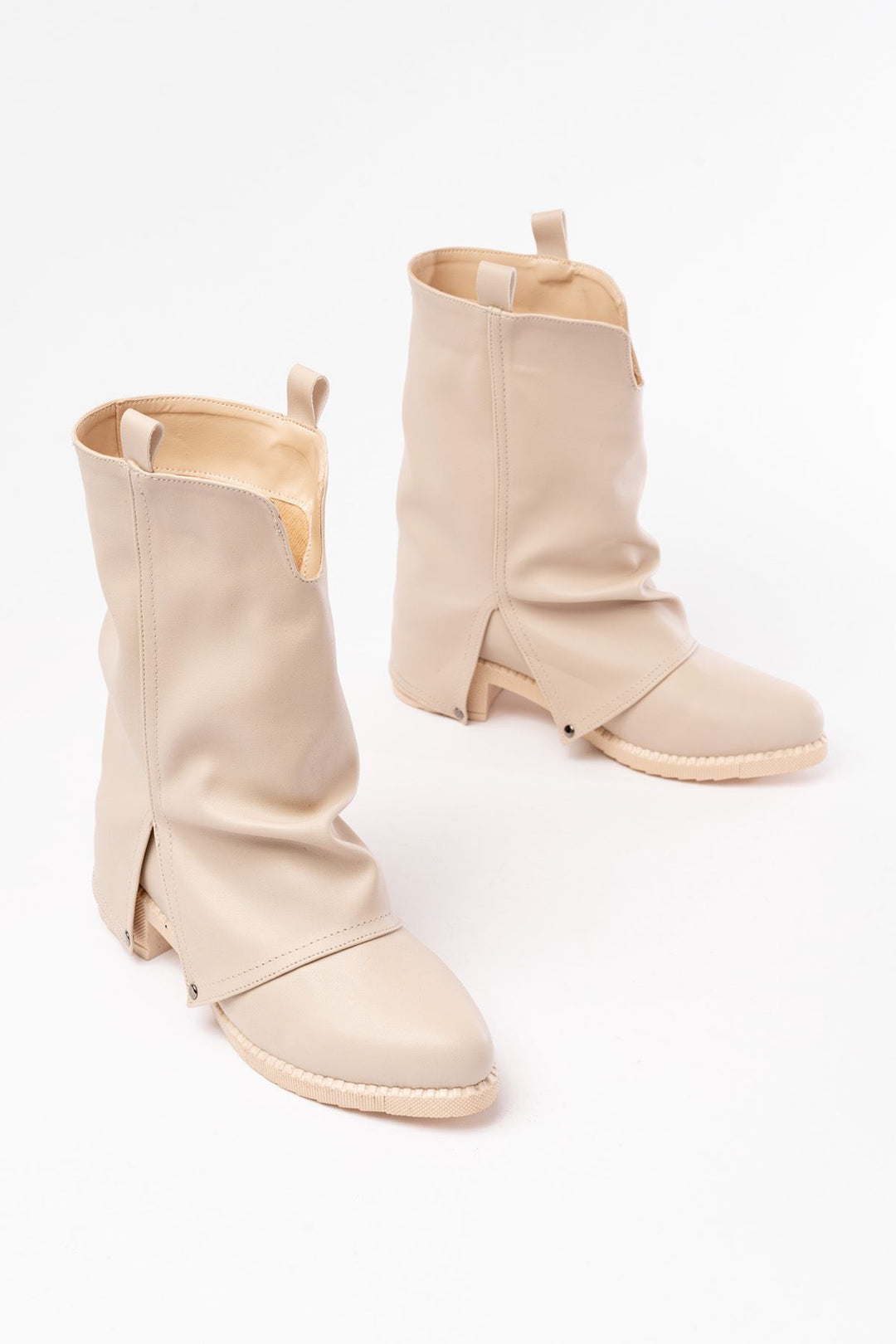 Ahunaz Bej Kadın Bot