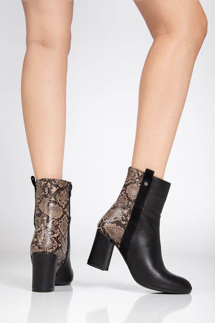 Felin Siyah Yılan Desenli Kadın Topuklu Bot