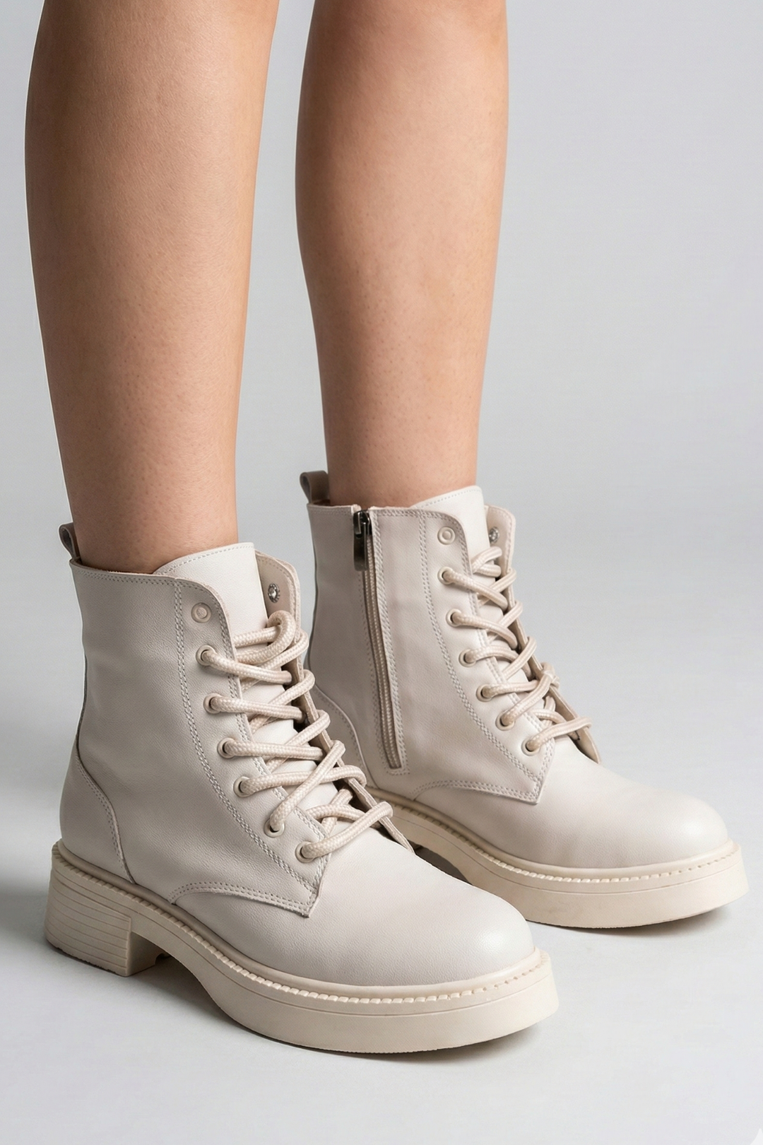 Bubona Kadın Kalın Tabanlı Bej Bot