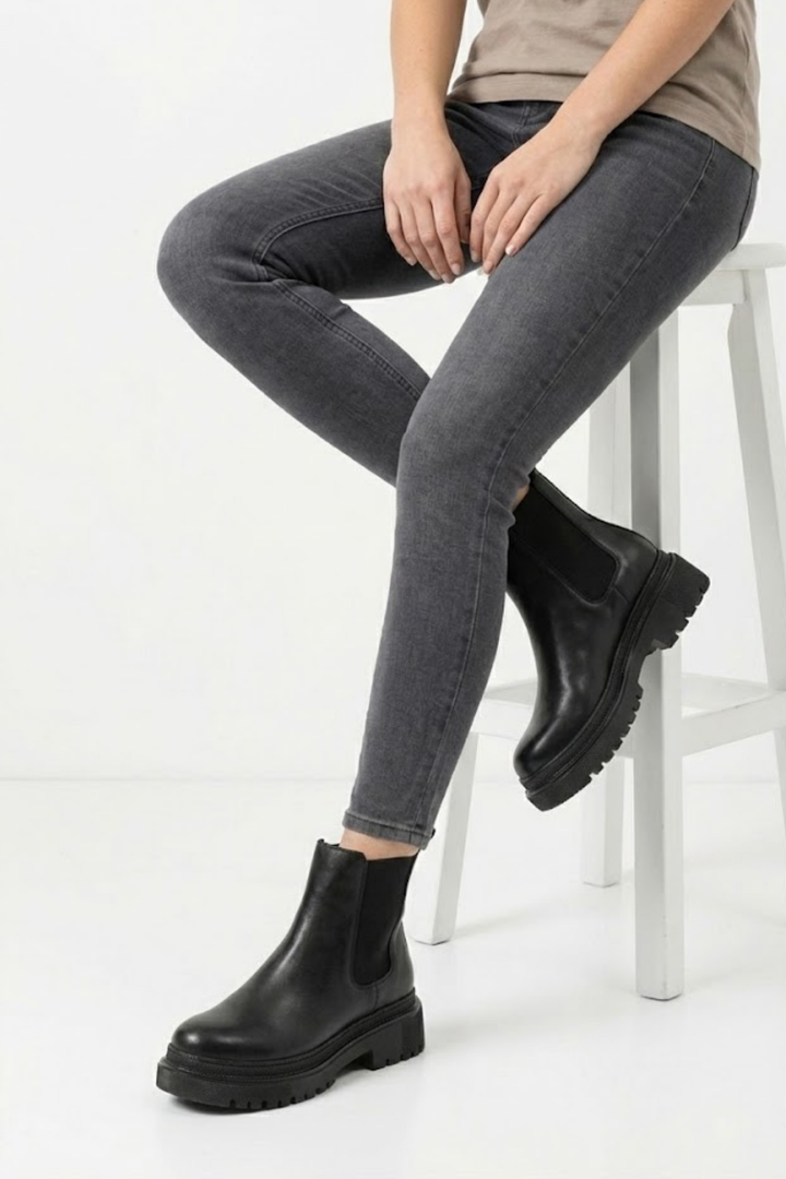 Nayliz Siyah Lastikli Kadın Bot