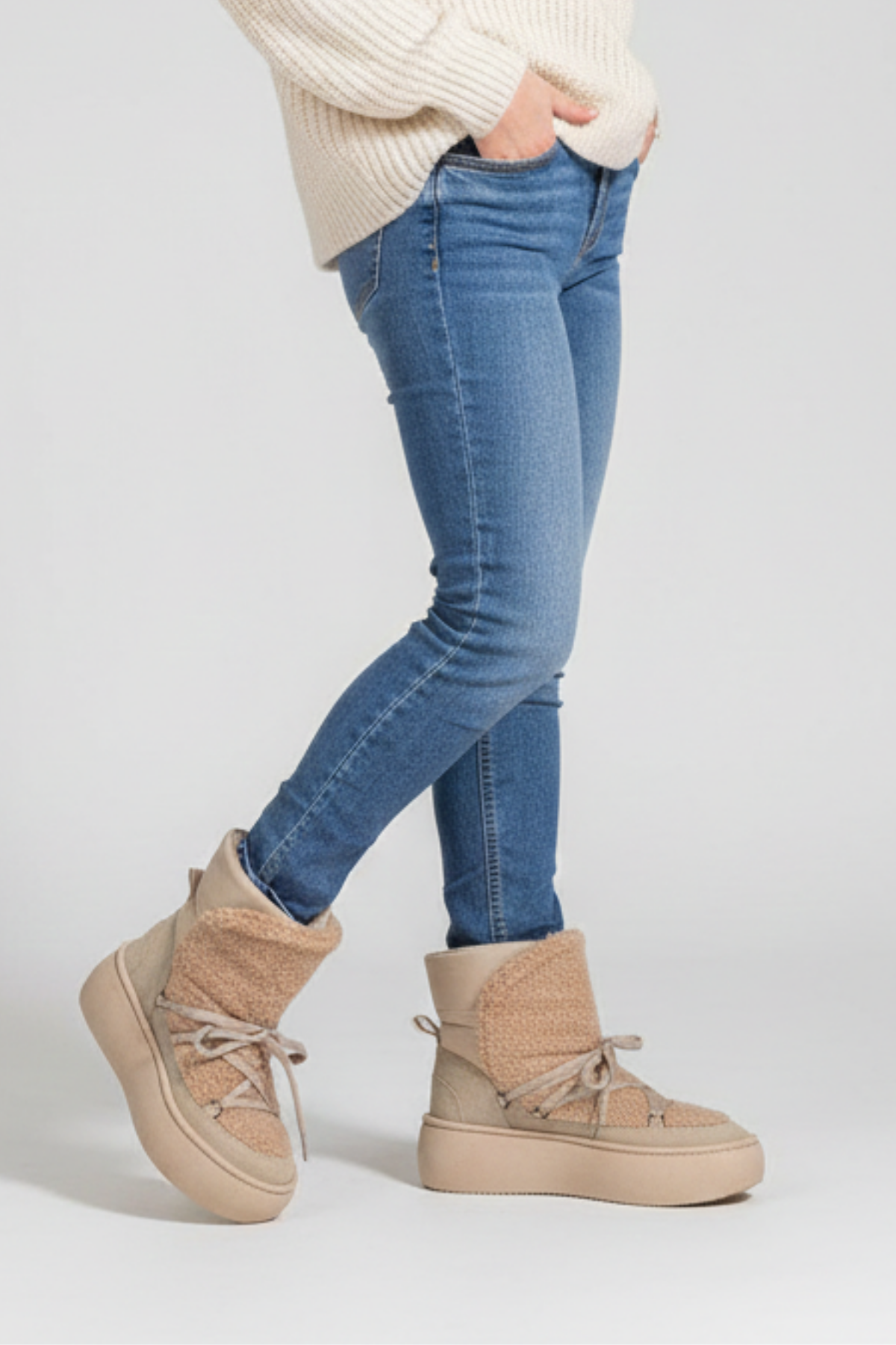 Pelomi Kadın Kalın Taban Paraşüt Kumaş Bej Kar Botu