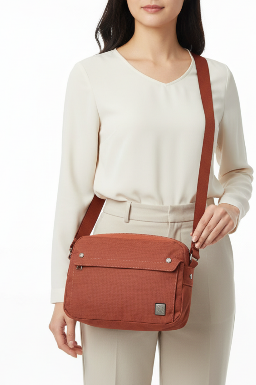 Lara Kadın Su Geçirmez Ayarlanabilir Askılı Çapraz Çanta