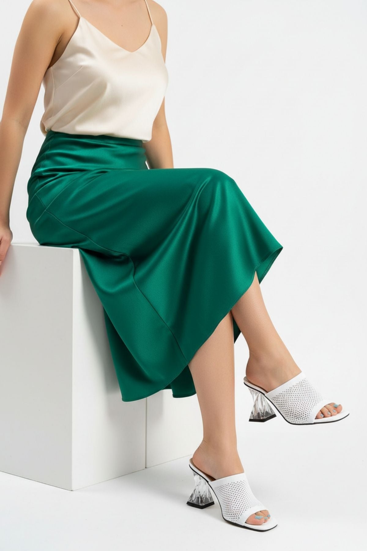 Akva Kadın Beyaz Şeffaf Topuklu Terlik