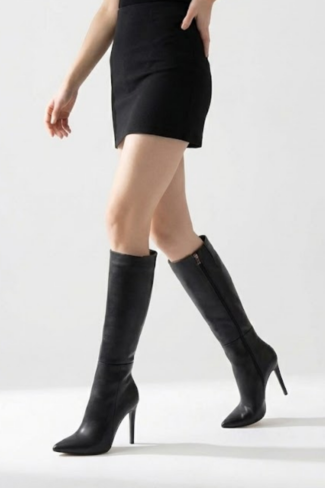 Diayen Siyah Fermuarlı Lastikli İnce Yüksek Topuklu Kadın Çizme