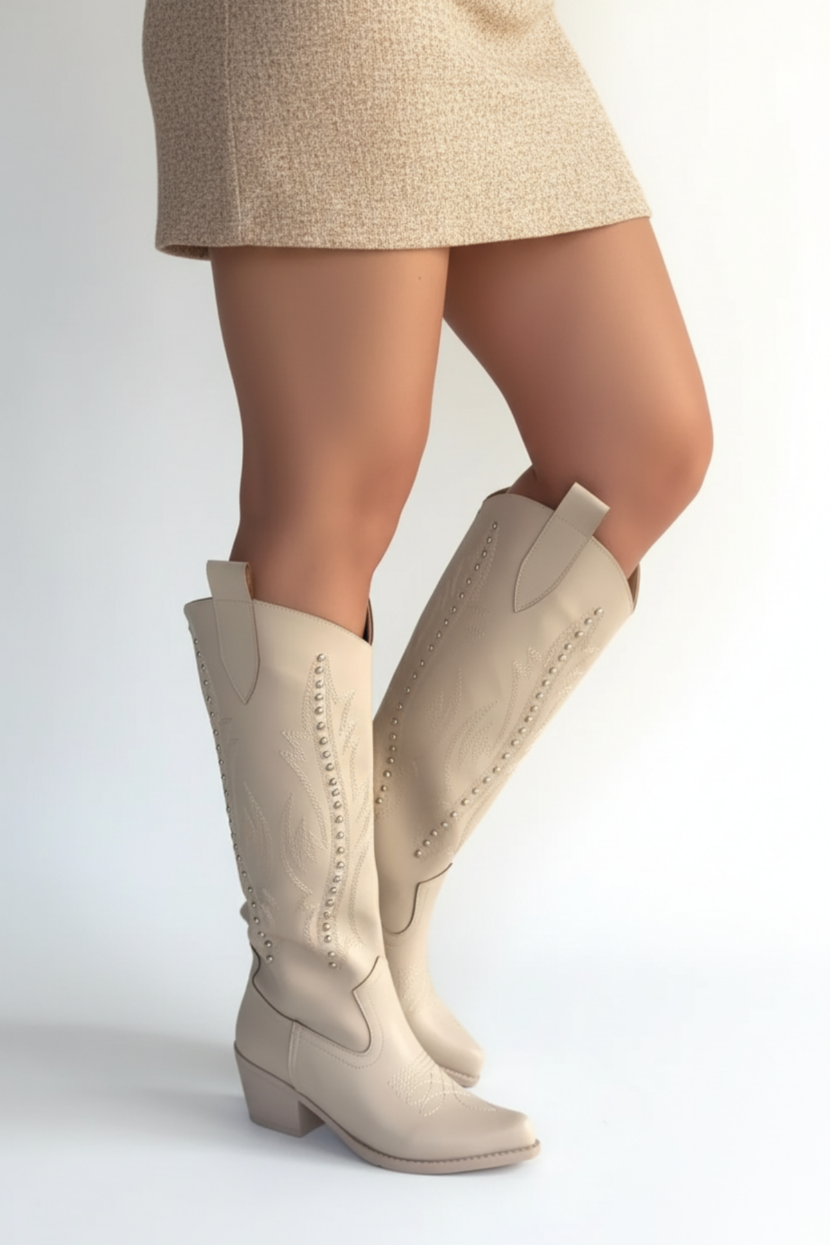 Meof Kadın Bej Nakış Detaylı Topuklu Çizme